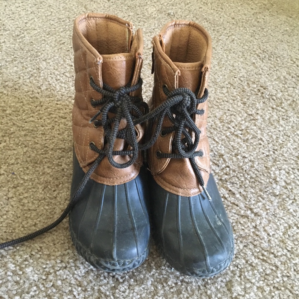 FINAL PRICE 3/$20 Leather Rain/Hiking Boots